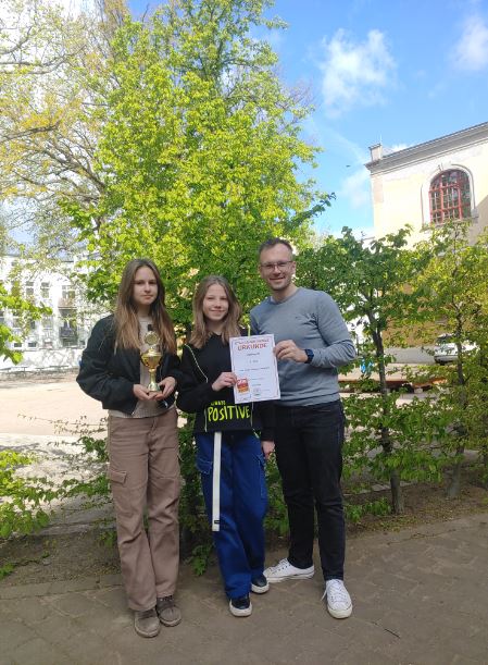 Maryna, Yeva und Herr Wiese